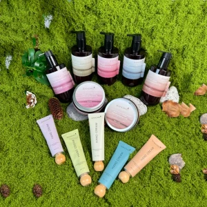 BANGWEI Vegan Face Care Serum Kit Korean Winter Body Skin Care Hydrating Organic Hand Cream Lotion Private Label Skincare Set