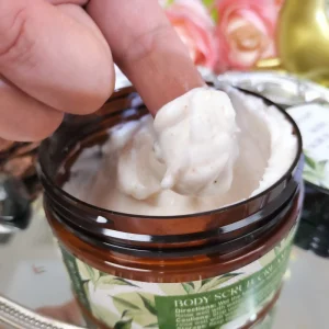Natural Body Scrub Moisturizing Exfoliating Cream for Face Hand Foot Skin Smoother OEM ODM Private Label