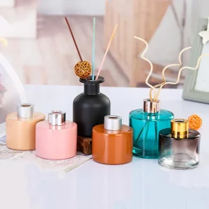 Reusable Crystal Glass 100ml Reed Diffuser Bottle Fragrance Aromatherapy Bottle With Screw Lids and Stopper